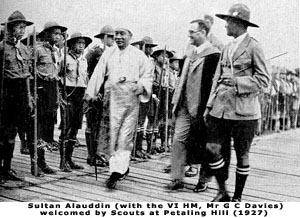 Sultan lays stone 1927